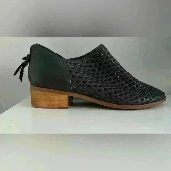 COPY - Leather ankle boots - Picture 3 of 4